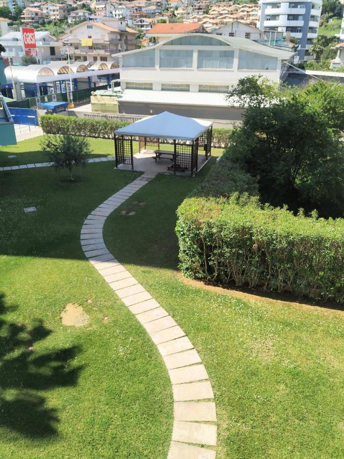 Appartamento Le Palme Montesilvano Luaran gambar